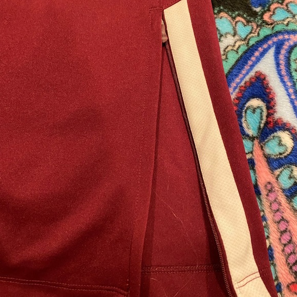 under armor maroon womens zip up sweatpants - Picture 3 of 3